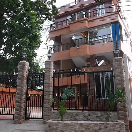 Little Rangpur Inn Екстериор снимка