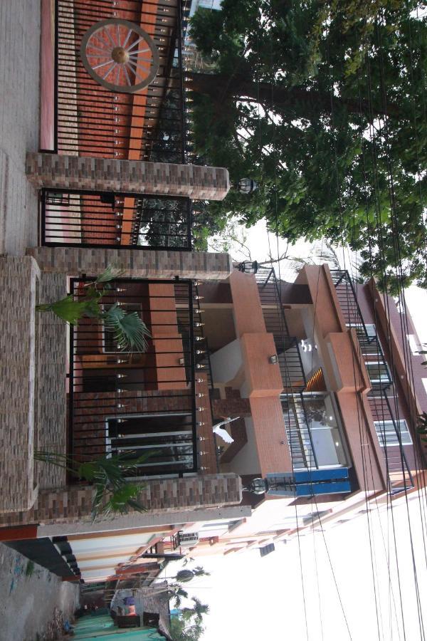 Little Rangpur Inn Екстериор снимка